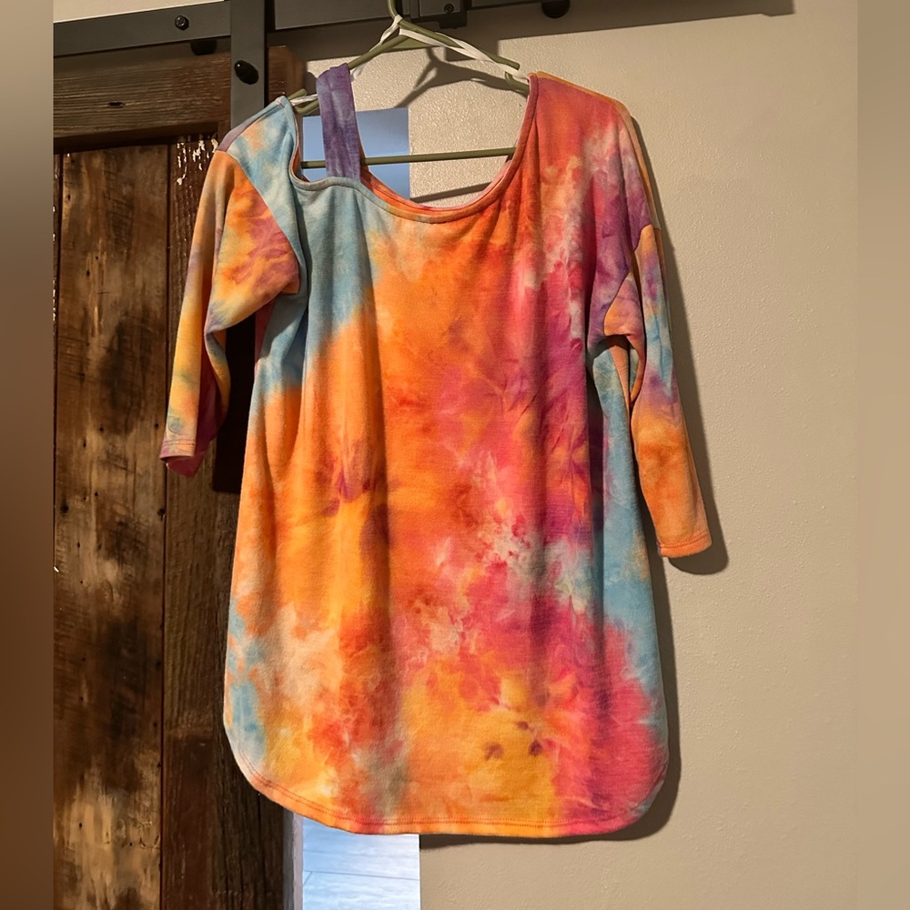 P & Rose Tie Dye 1/4 Sleeve Top Size Medium